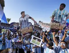 强强对话的足球赛事掀起球迷狂热的简单介绍 强强对话的足球赛事掀起球迷狂热的简单介绍