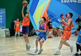 新生代球员在比赛中展现出色的表现(新生代球员在比赛中展现出色的表现有哪些)