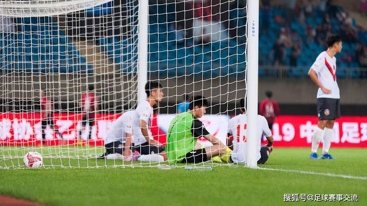 包含阿尔巴尼亚队意外逆袭，惊艳全场夺冠的词条